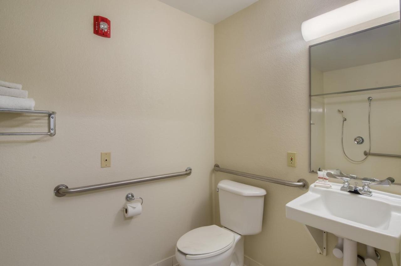 Hometowne Studios By Red Roof Denver - Glendale/ Cherry Creek מראה חיצוני תמונה
