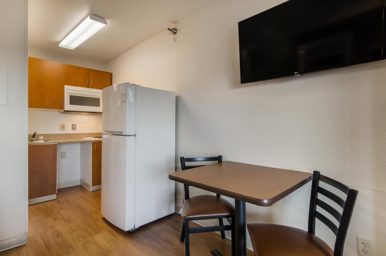 Hometowne Studios By Red Roof Denver - Glendale/ Cherry Creek מראה חיצוני תמונה
