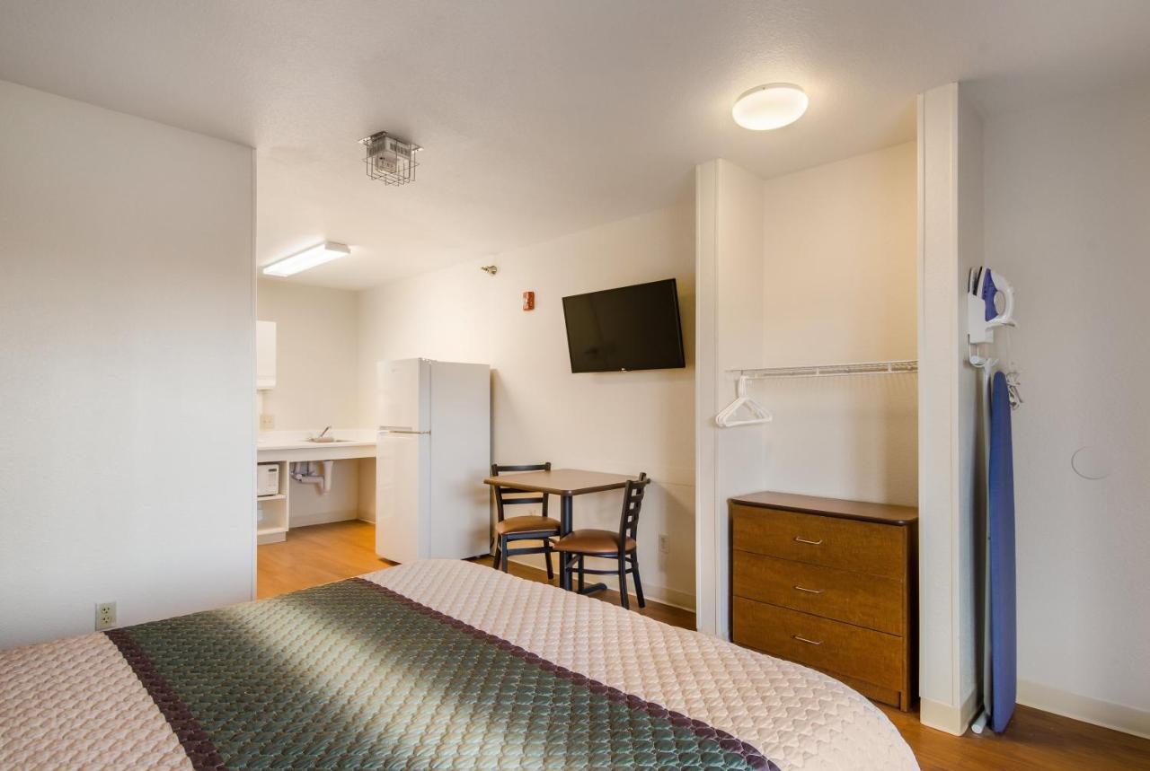 Hometowne Studios By Red Roof Denver - Glendale/ Cherry Creek מראה חיצוני תמונה