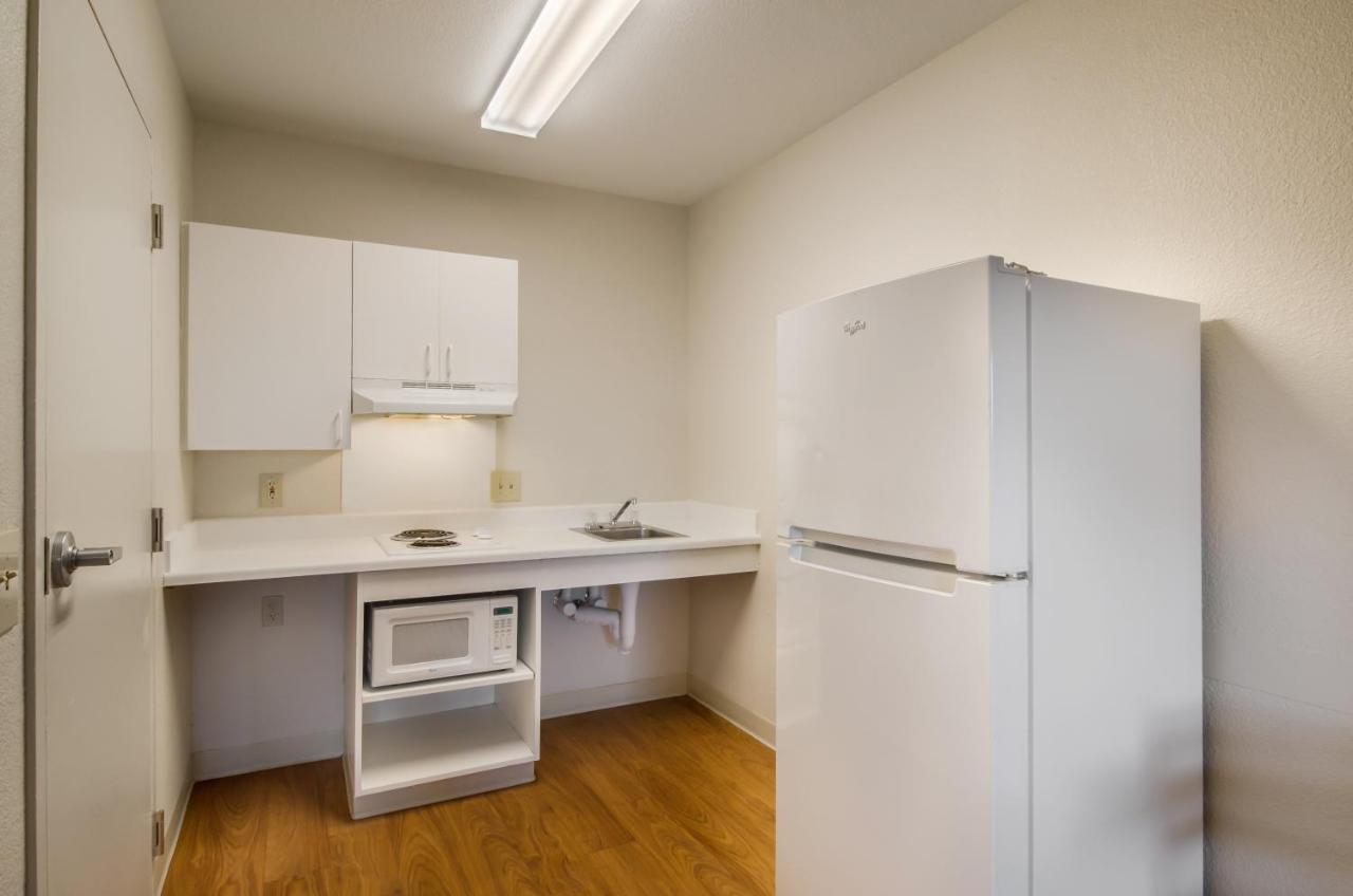 Hometowne Studios By Red Roof Denver - Glendale/ Cherry Creek מראה חיצוני תמונה